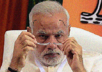 #ModiDisrespectsTricolor