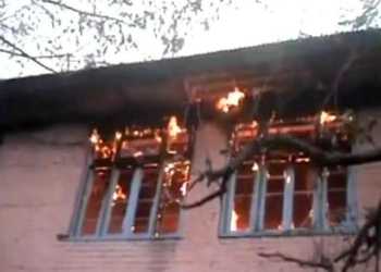 burning kashmir school