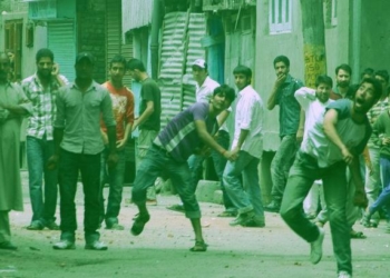 stone pelters school