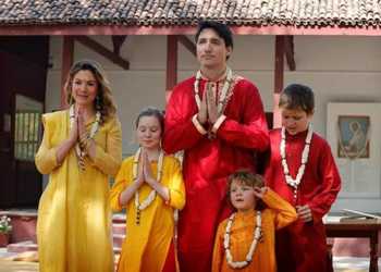 Trudeau Indian Outfits, justin trudeau,, india trip