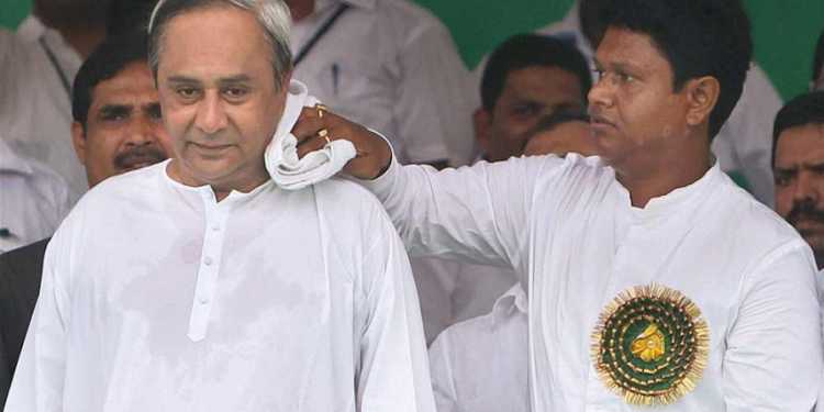 pandian, patnaik, odisha, bureaucrat