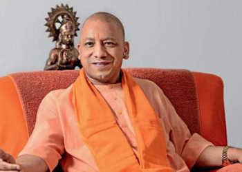 yogi, modi, uttar pradesh, maharashtra, plastic ban