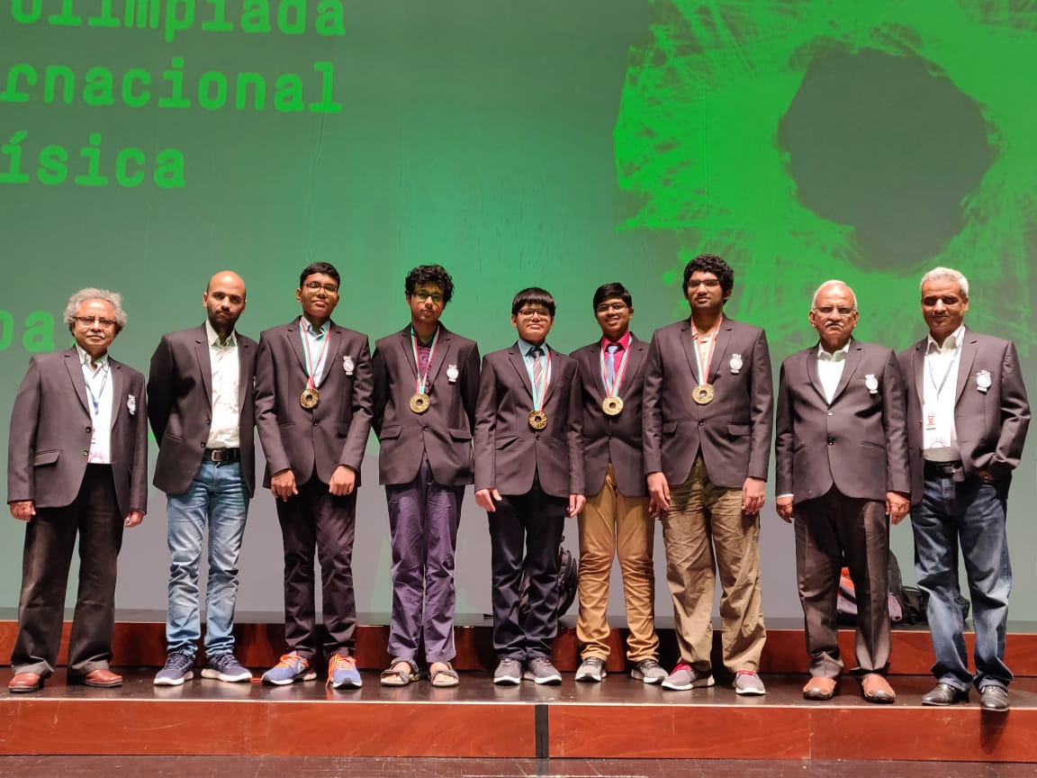 5 students from India won gold at the International Physics Olympiad