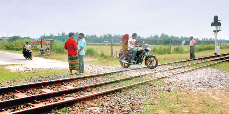 Railways Significantly Reduces Unmanned Level Crossings