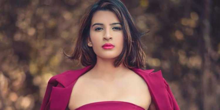 mansi dixit, mumbai