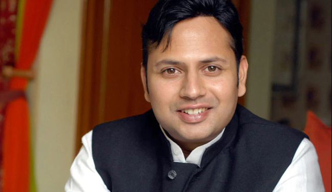 Vaibhav Gehlot, om Metals
