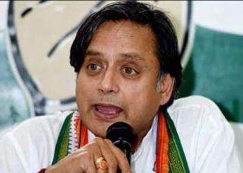 tharoor, anti- hindu, kumbh