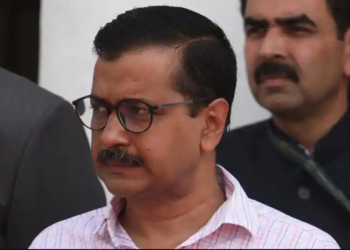 election commission, AAP, phone calls