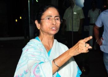 Mamata, PM Modi, sweets