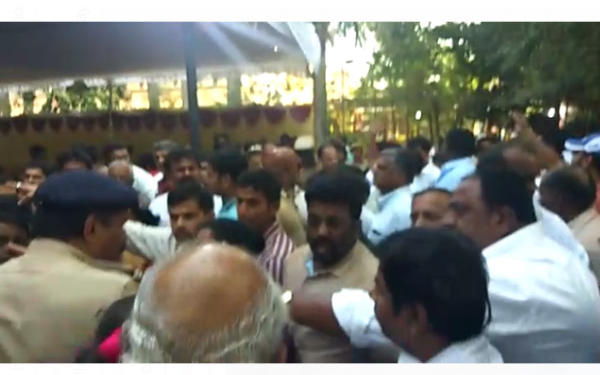 Chakravarthy Sulibele, Congress