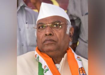 Kharge, Modi