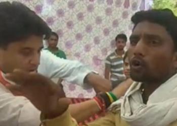 Madhya Pradesh farmer openly confronts Jyotiraditya Scindia over loan waiver promise