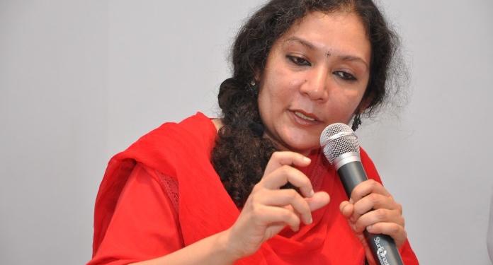 saba naqvi, aligarh