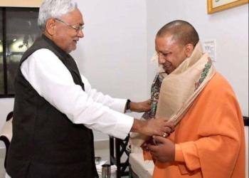 Why Nitish Kumar should take the help of Yogi government to tackle the encephalitis menace