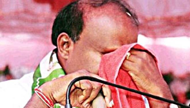 Congress-JD(S) coalition on the verge of losing majority in Karnataka as 14 MLAs resign
