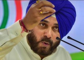 Stubborn Sidhu refuses to take charge as power minister even as the state reels under unprecedented power cuts