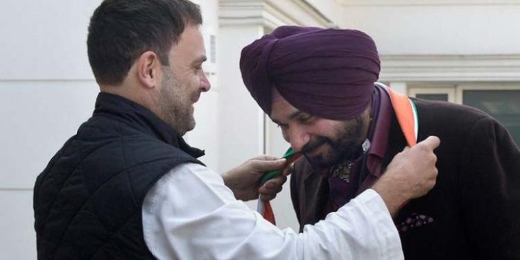 Sidhu to be rewarded by Gandhi family for defying Punjab CM Amarinder Singh