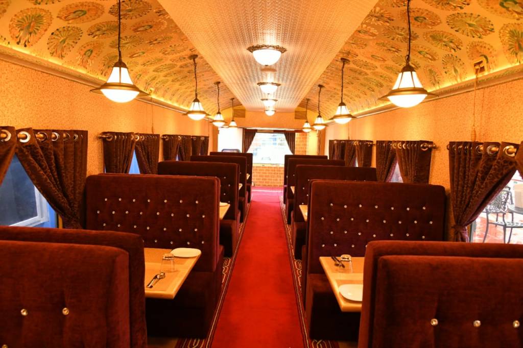 Chennai Express, restaurants, railways