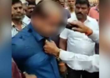 Shiv Sena goons tonsured a man in Wadala