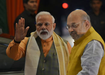 PM Modi and Amit Shah jointly take on opposition, both destroy them in their own way