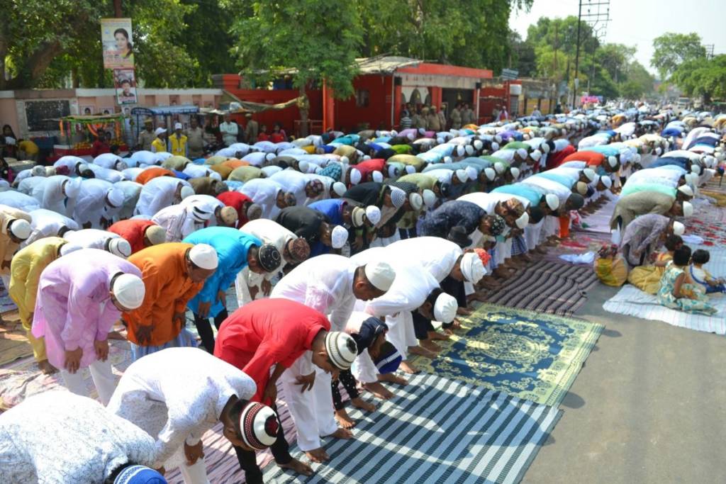 namaz lockdown up