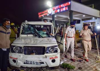 bengaluru rioters policemen police