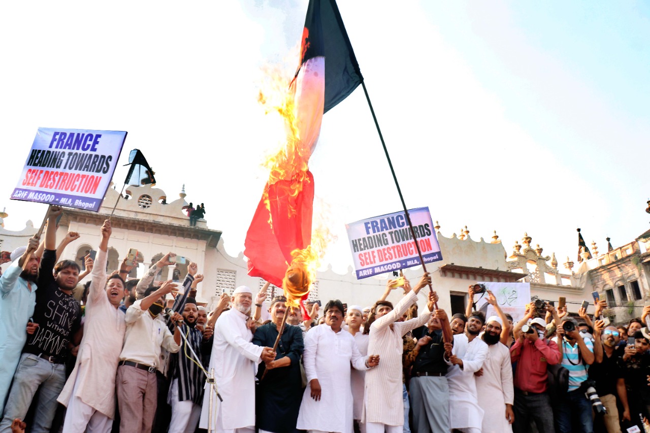 Congress carries out massive protests against Macron, even as Indian govt supports France against radical Islam
