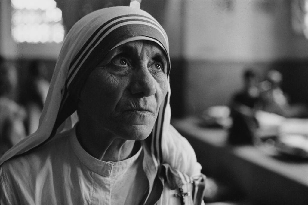 Mother Teresa, Missionaries of Charity, christian, conwoman