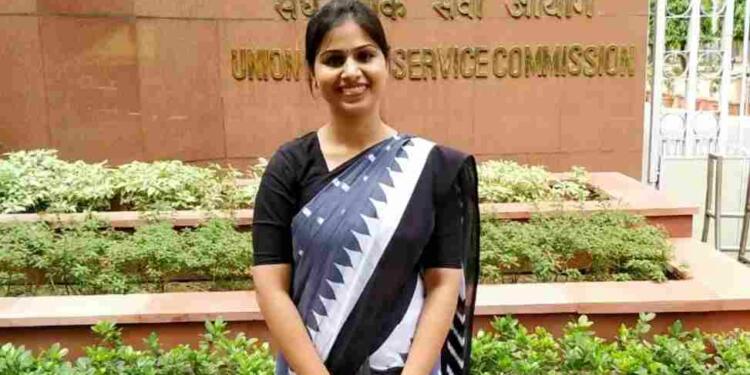 IAS ankita jain picture while her Sansad visit