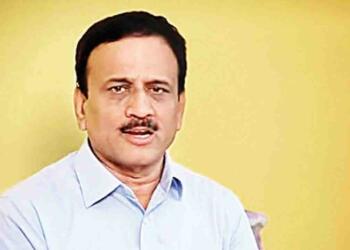 Girish Mahajan in meeting