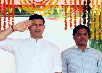 jitu patwari saluting