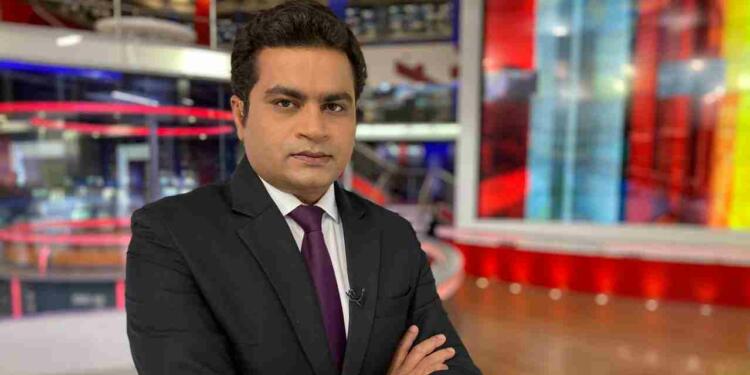 vikas Sharma hosting the show