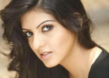 Amrita Prakash posing for photoshoot