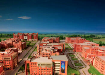 Students private government colleges