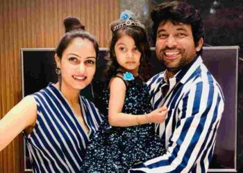 Chandan Prabhakar with his daughter and wife