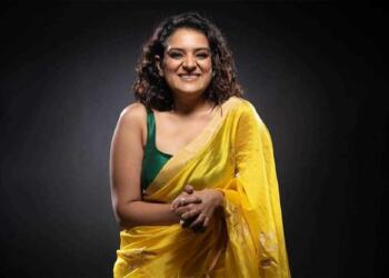 Kaneez Surka doing standup in Africa