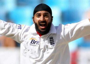 Monty Panesar appealing for wicket