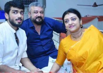 Parvathy Jayaram with her family in a family function
