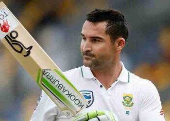 Cricketer Dean Elgar celebrating his century