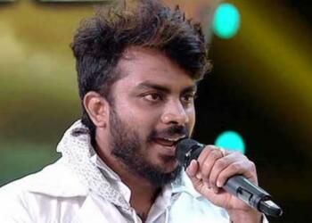 Singer Chandan Shetty singing song at set of big boss