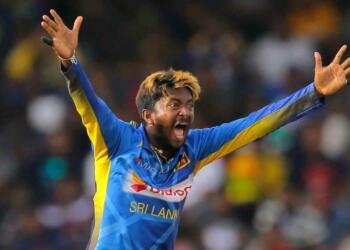 Akila Dananjaya celebrating wicket