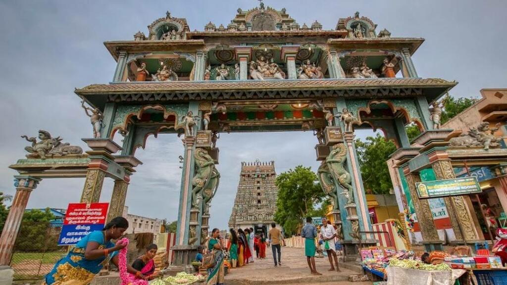 Thirukadaiyur Temple entrance