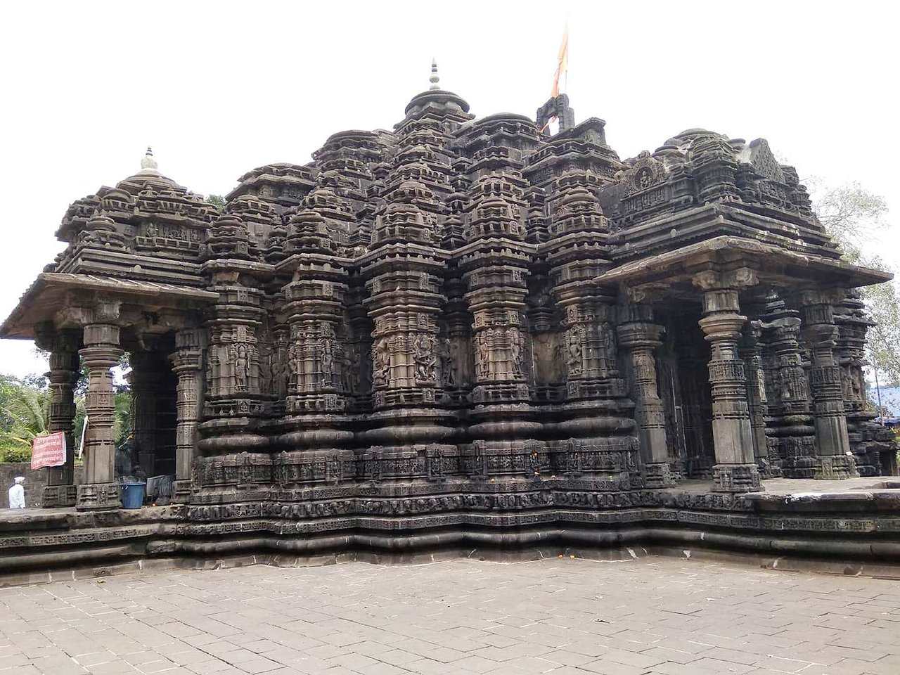 Ambernath Shiv Mandir complex