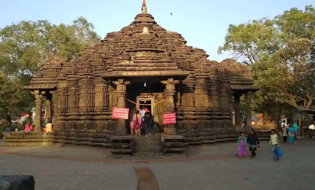 Ambernath Shiv Mandir entrance 