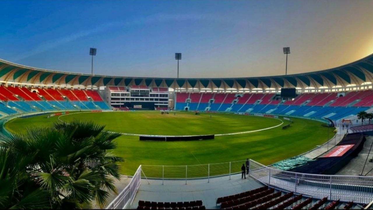 Ekana cricket stadium match