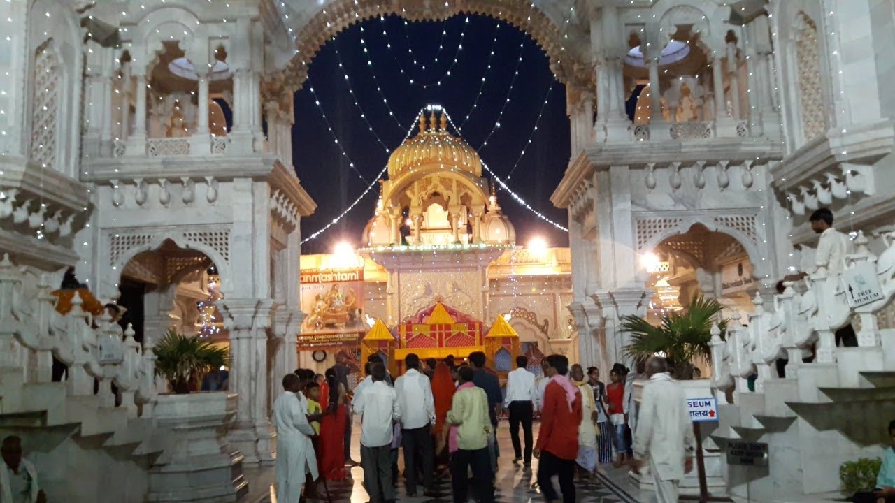 Krishna Balaram Mandir Vrindavan entrance 