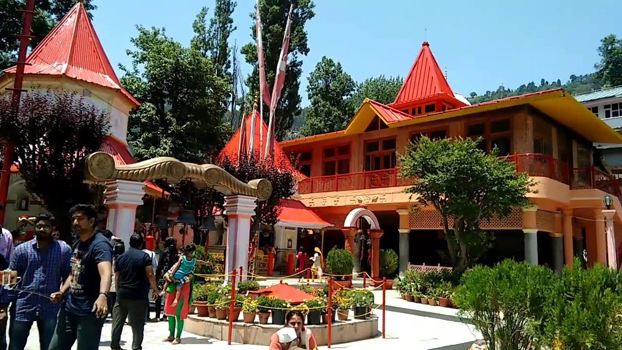 Naina Devi Mandir complex