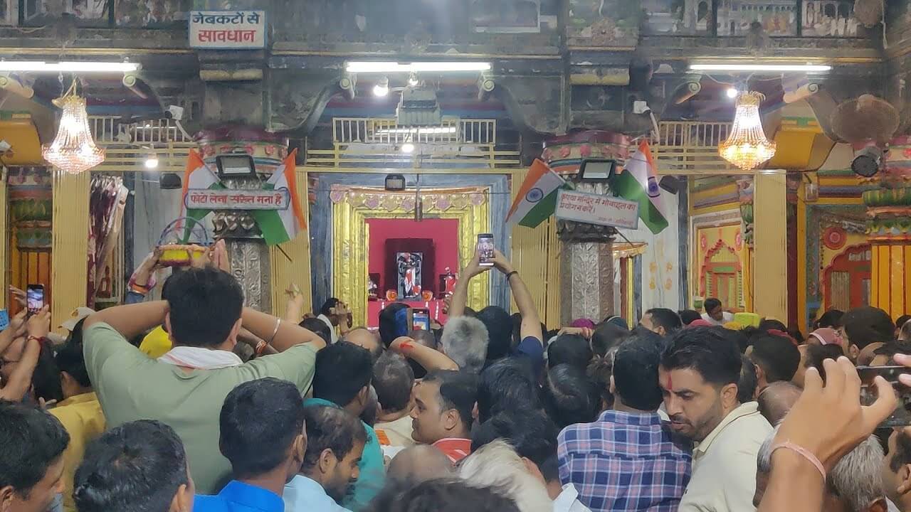 Dwarkadhish Temple Mathura darshan 