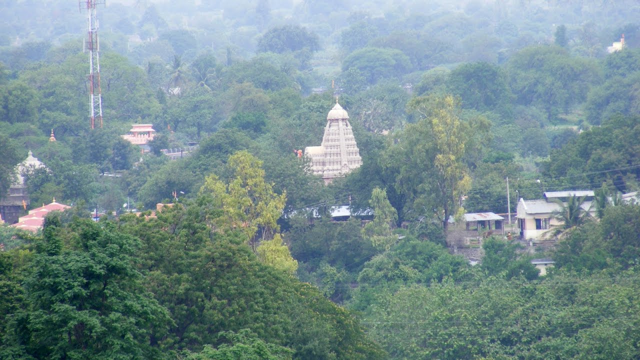 Parli Vaijnath Temple building 