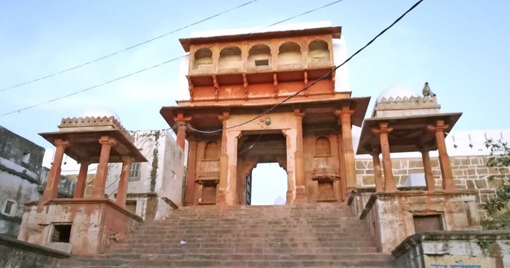 Pushkar Varaha Swamy Temple entry gate 